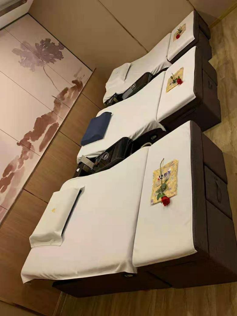 西安足浴沙發(fā)廠(chǎng)給足浴店安裝.jpg